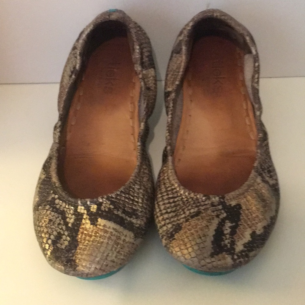 Teiks, copperhead print gently used